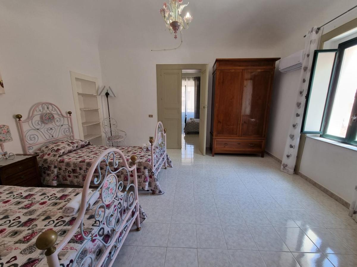 Mandralisca Holidays - Luxury Apartments Чефалу Екстериор снимка