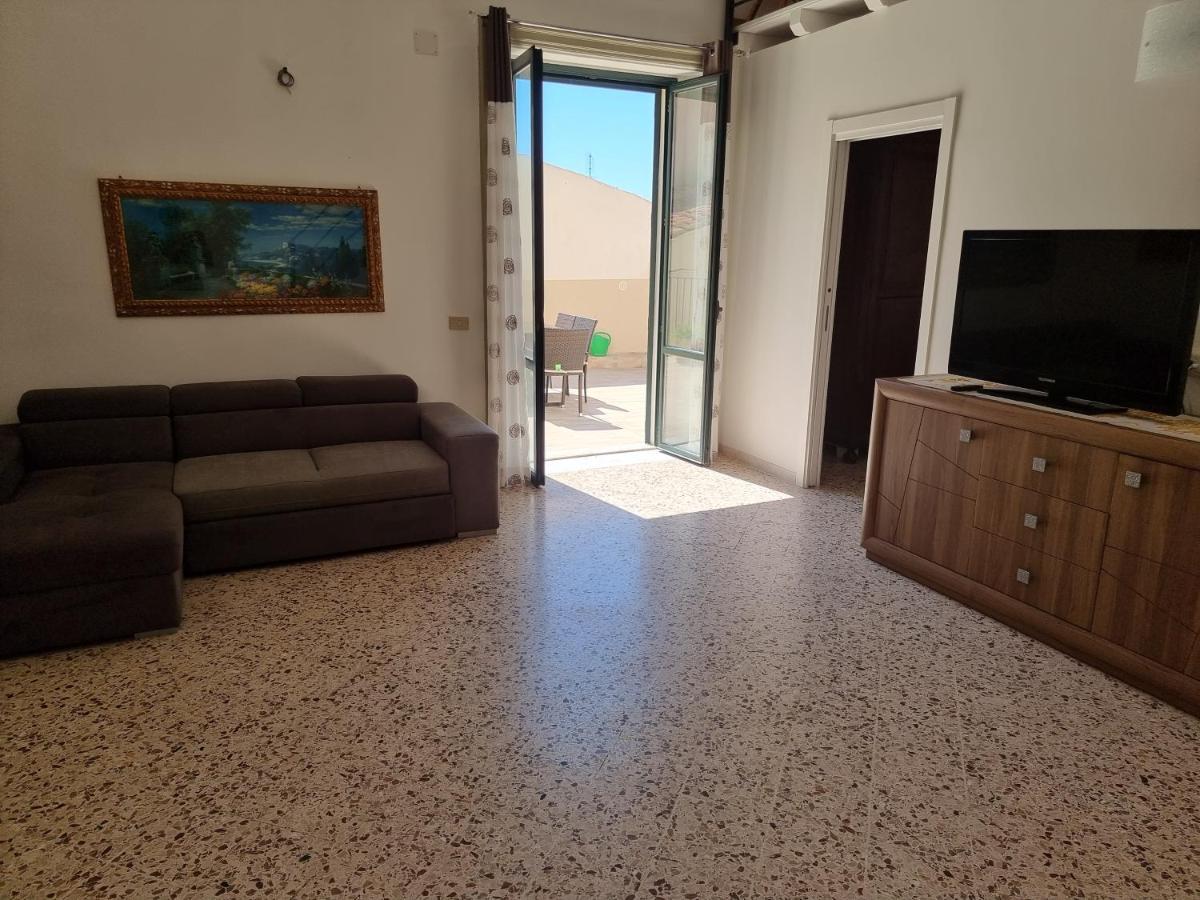 Mandralisca Holidays - Luxury Apartments Чефалу Екстериор снимка