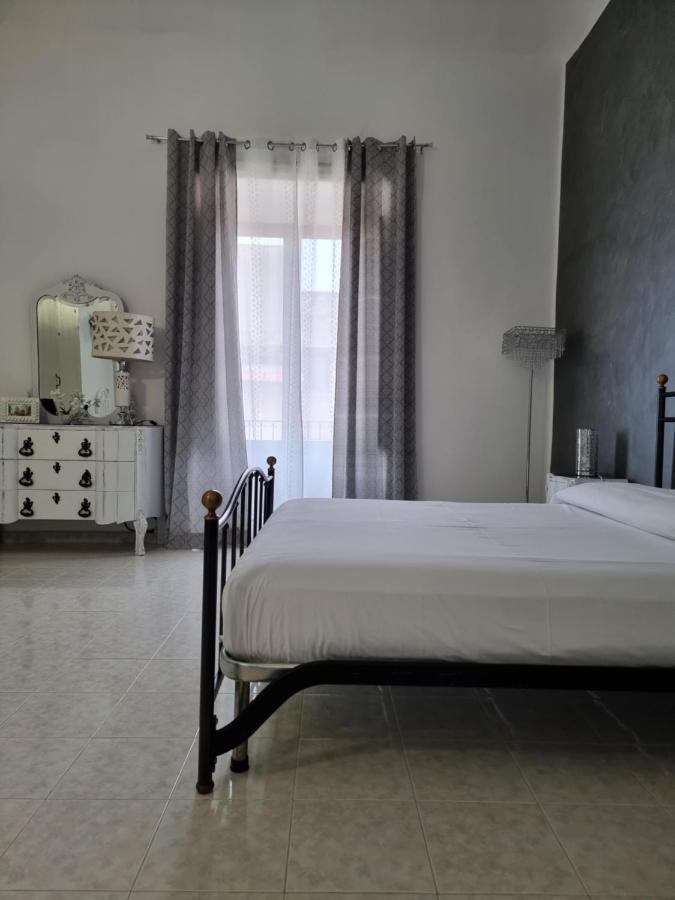 Mandralisca Holidays - Luxury Apartments Чефалу Екстериор снимка